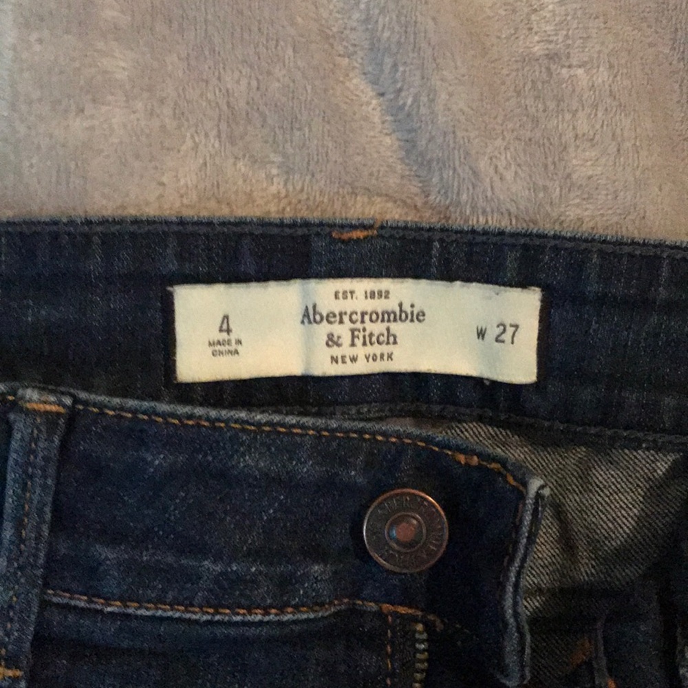 Shorts - Picture 3 of 3